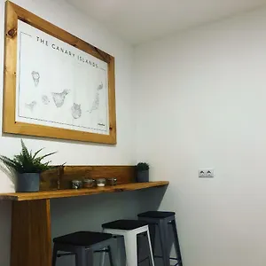https://columbus-rooftop-hostels-private-rooms.in-canary-islands.com